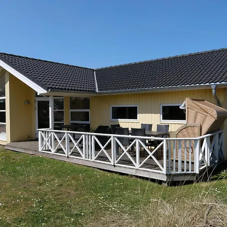 Danish With Sauna بيت للعطل
